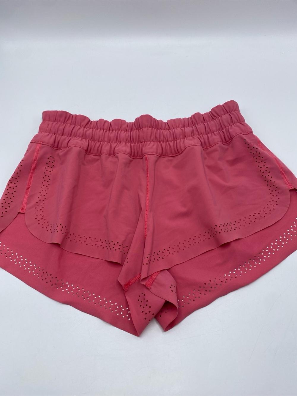 Lululemon Hit It Running Short Polar Pink W7AE1S Athleisure Perforated 4 Light